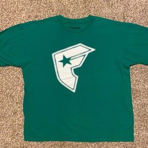Famous XL T-shirt
